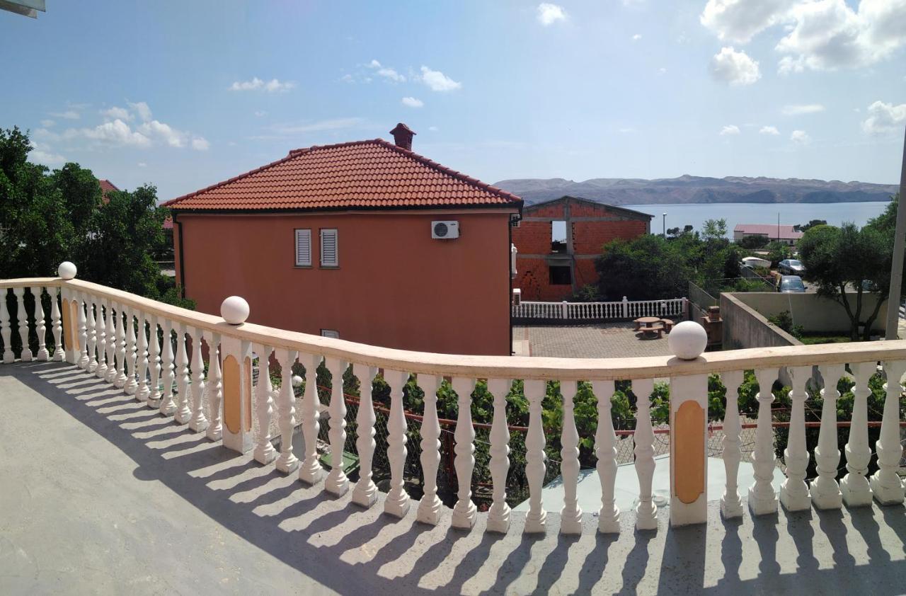 Sunshine Apartments Karlobag Esterno foto